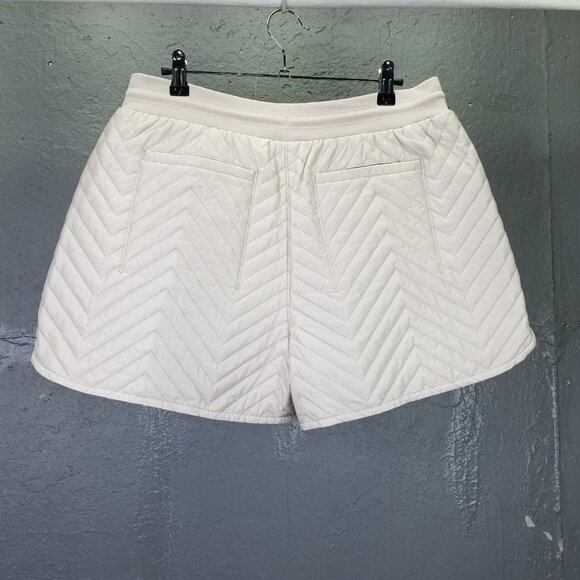Athleta Apres Ski Shorts Women's 8 Solstice Quilted Cream Pull On Pockets NEW - Picture 8 of 16